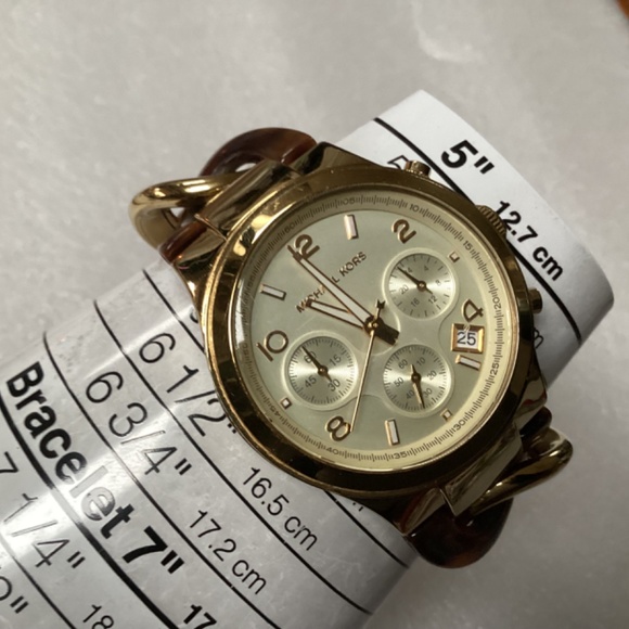 Michael Kors Women’s Runway Twist Chronograph Watch MK-4222 - Picture 5 of 16